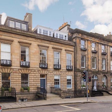Joivy Luxurious 2Br Home Near Haymarket Station Edimburgo Exterior foto