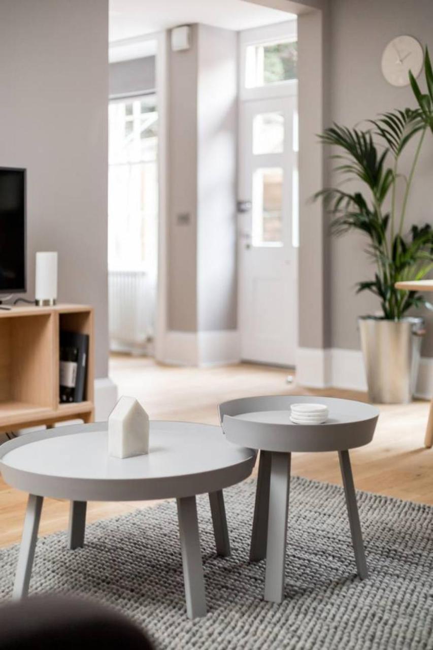 Joivy Luxurious 2Br Home Near Haymarket Station Edimburgo Exterior foto