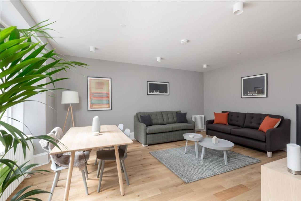 Joivy Luxurious 2Br Home Near Haymarket Station Edimburgo Exterior foto